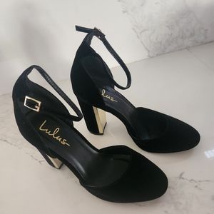 Lulus Laura Champagne Velvety Black Sze 8  Ankle Strap Heels Shoe GUC